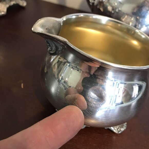 VTG Silverplate Tea & Coffee Set Wm Rogers & Sons Victorian Rose 1902 - Picture 9 of 15